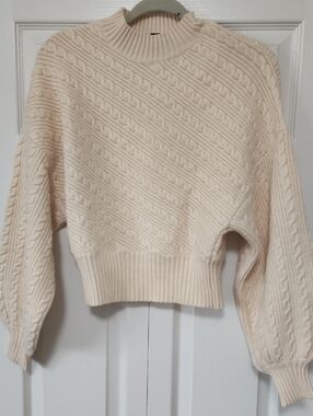 Truth By Republic Women's Cream Cable Sweater Small
